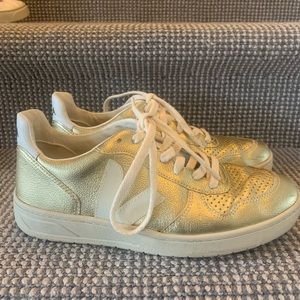 Madewell x Vena Gold Sneakers Size 9
